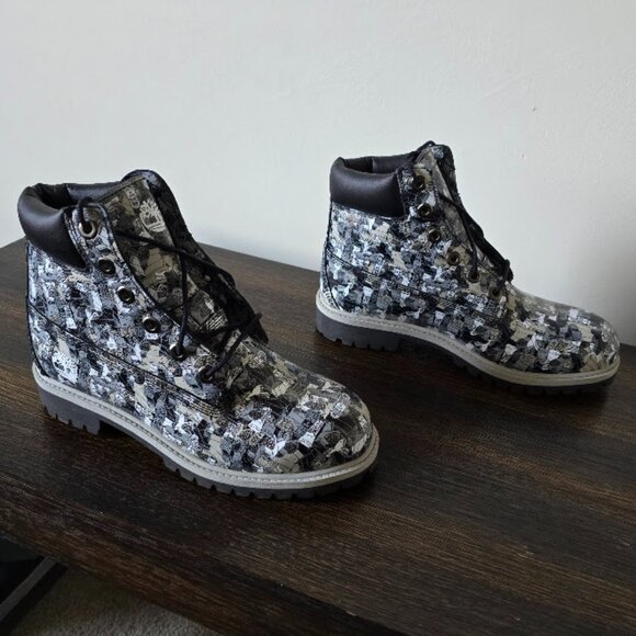 NIB Timberland Black White & Gray Camo Patterned Leather 6" Lug Sole Boots - Picture 12 of 16